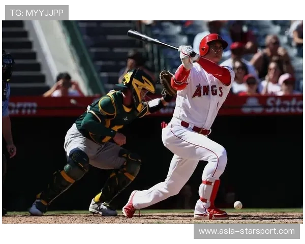 小贝林状态滑铁卢,连续两场坐冷板凳,小贝近照